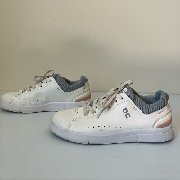 On Running Womens The Roger Advantage Tennis Inspired Sneakers size 8 - Picture 2 of 10